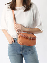 Sac Bandoulière S Tradition Cuir Etrier Marron tradition ETRA059S-vue-porte