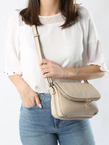 Sac Bandoulière M Tradition Cuir Etrier Bleu tradition ETRA059M-vue-porte